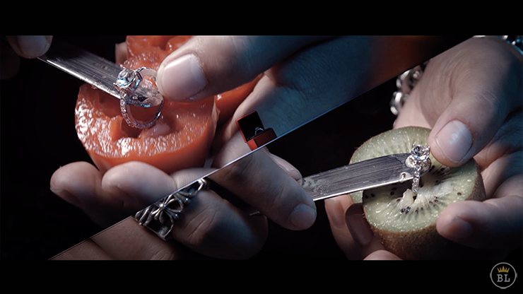 Vanishing Ring Black, Gimmick and Online Instructions by SansMinds