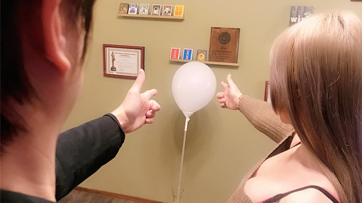 Balloon Burster, Gimmick and Online Instructions by Taiwan Ben and Jeimin Lee