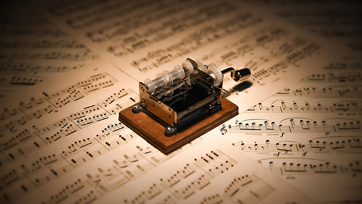 MUSIC BOX Standard, Gimmicks and Online Instruction by Gee Magic