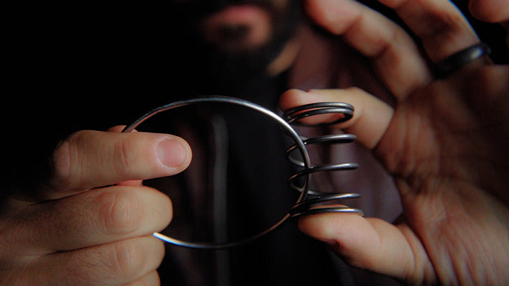 spRING, Gimmicks and Online Instructions by Joonas Mengel