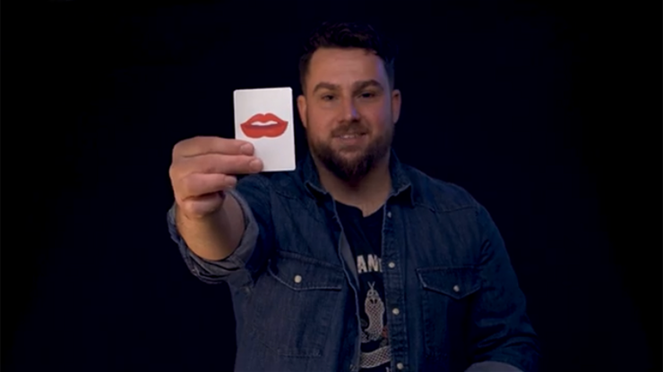 Cheeky Lips, Gimmicks and Online Instructions Alexis Touchard