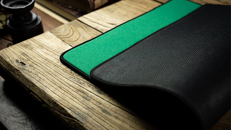 Sewn-Edge Basic Close-Up Pad, Green by TCC Presents