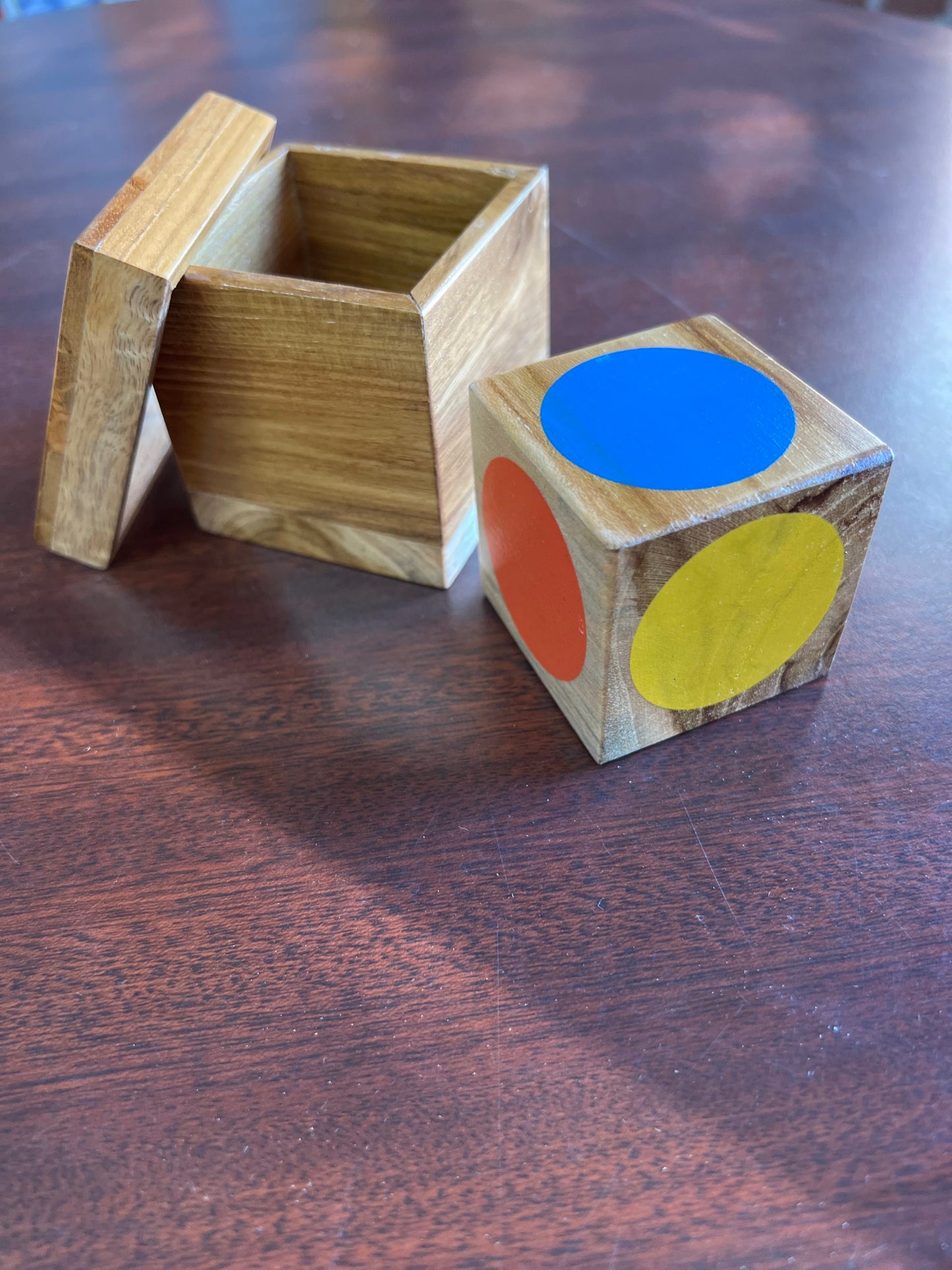 Mental Cube - Color Vision
