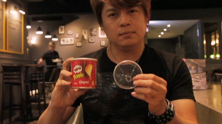 Pringles Go, Green to Red by Taiwan Ben and Julio Montoro