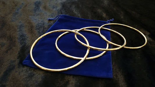 Close Up Linking Rings GOLD, BLUE BAG, Gimmicks & DVD, SPANISH and English by Matthew Garrett