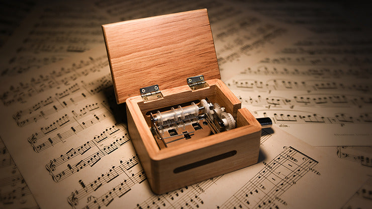 MUSIC BOX Premium, Gimmicks and Online Instruction by Gee Magic