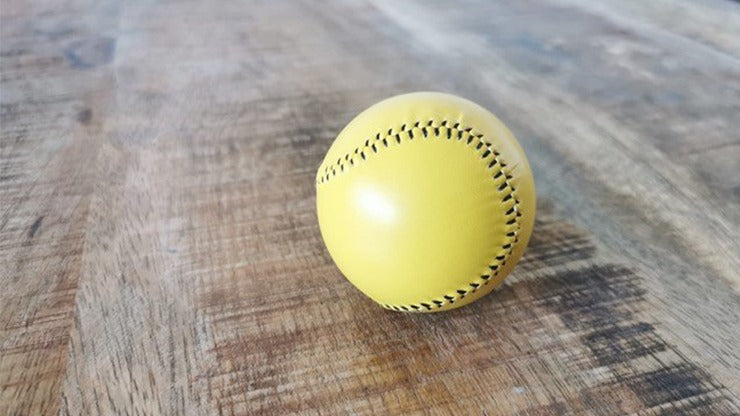 Final Load Ball Leather Yellow, 5.7 cm by Leo Smetsers