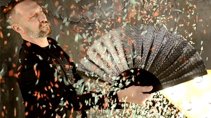 Confetti CHRISTMAS, 2pk. Light by Victor Voitko (Gimmick and Online Instructions)