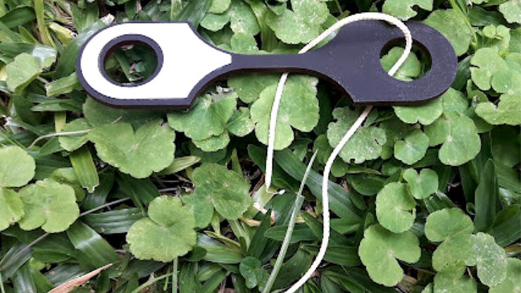 SHIFTING HOLE PADDLE by Dar Magia