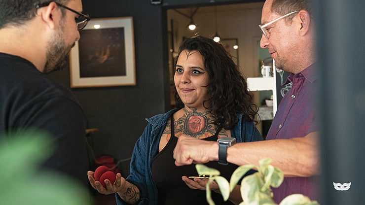 It';s Pursenal, Gimmicks and Online Instructions by Michael O';Brien & Deuce Gala Magic