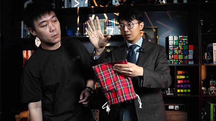 Wonder Bag (Red) by Carson Chan & MS Magic